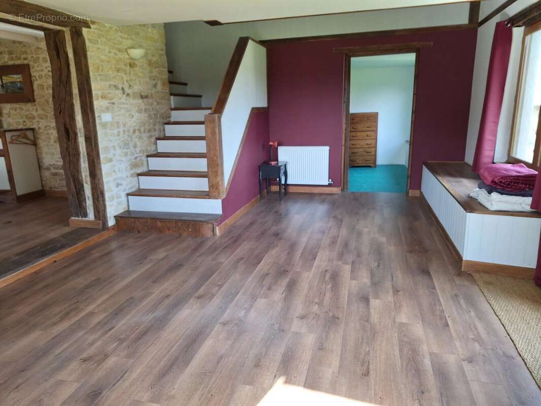 Maison à MAUPREVOIR