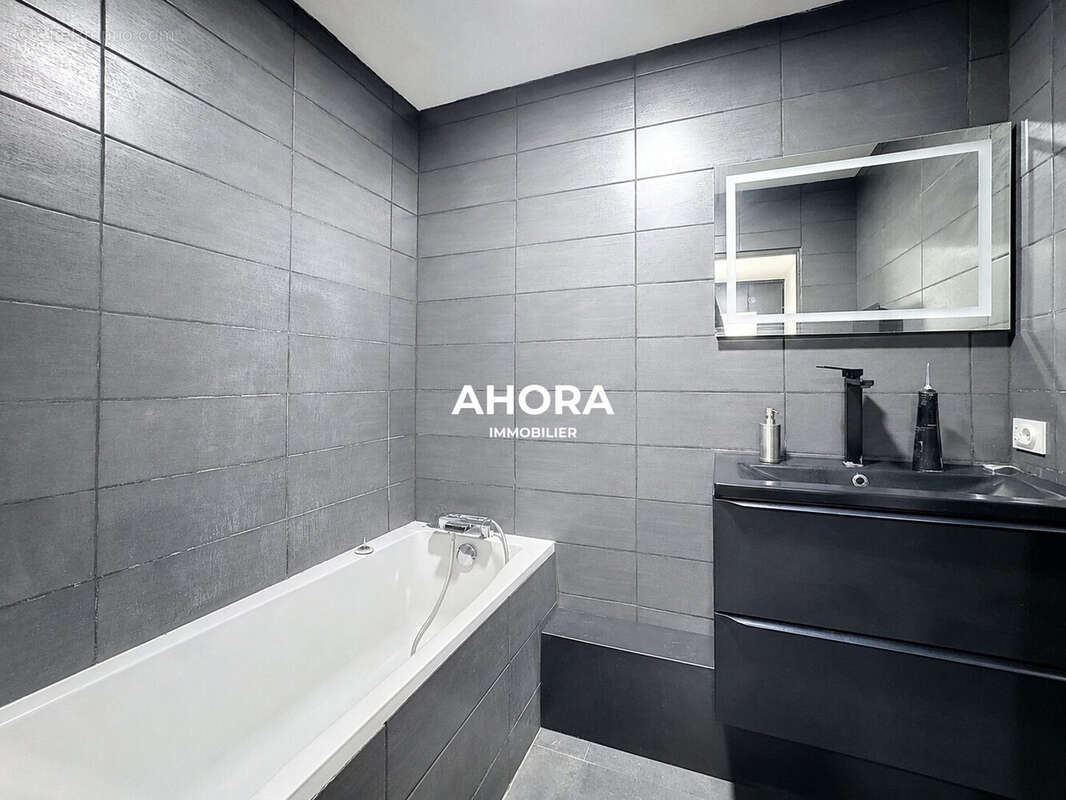 Appartement à MARSEILLE-9E