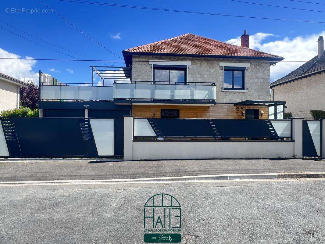 Maison 149 m² à Brive-La-Gaillarde  - photo 2