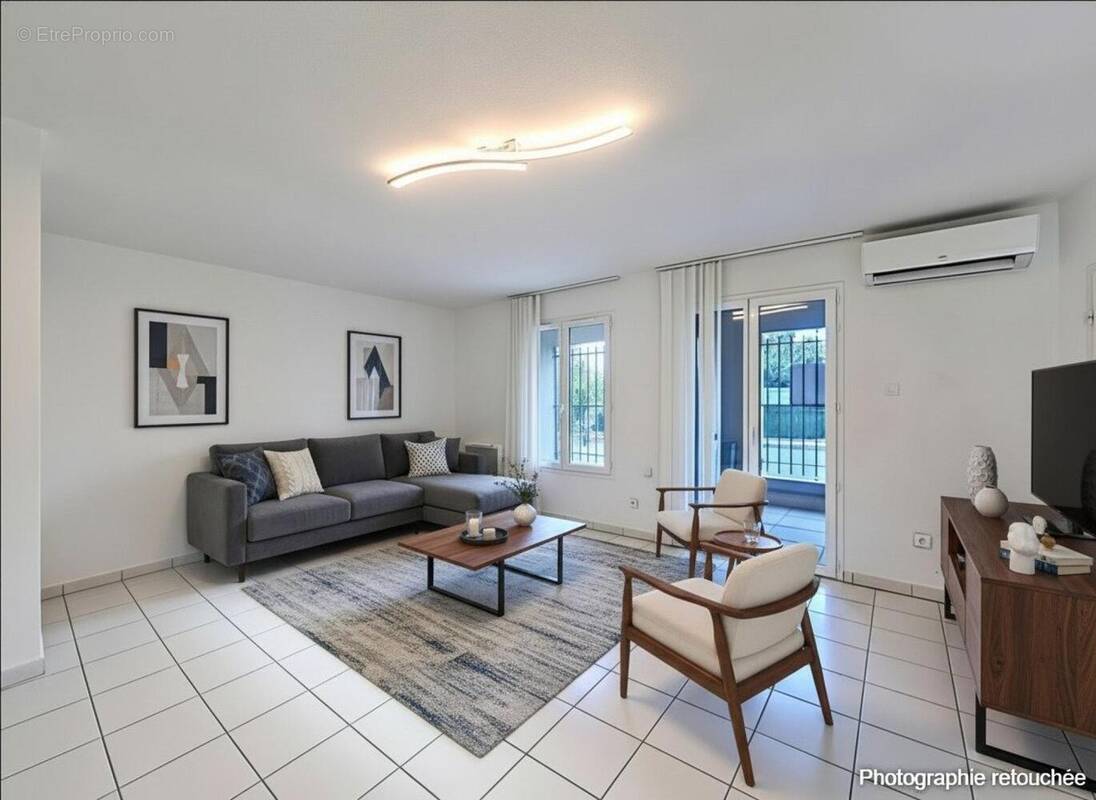 Photo 1 - Appartement à ROQUEBRUNE-SUR-ARGENS