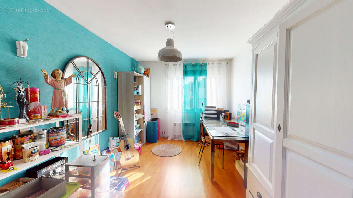 Maison à AVANNE-AVENEY