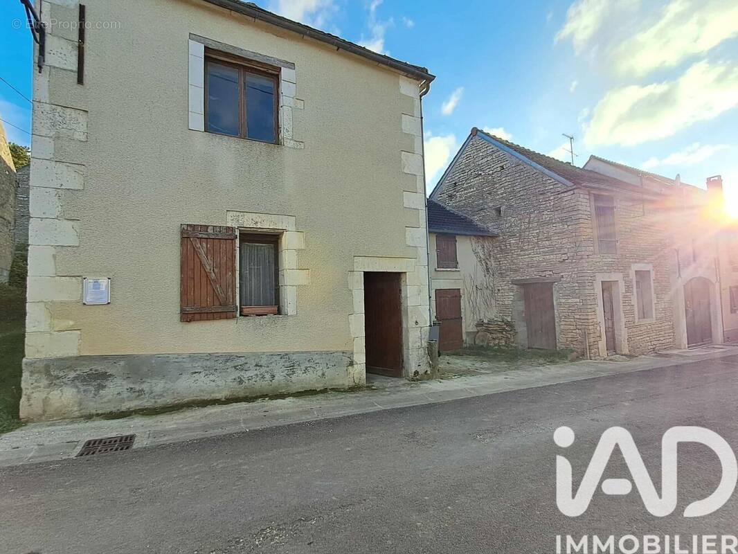 Photo 1 - Maison à COURGIS