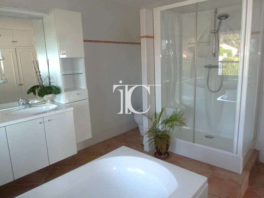 Maison à SAINT-AMBROIX