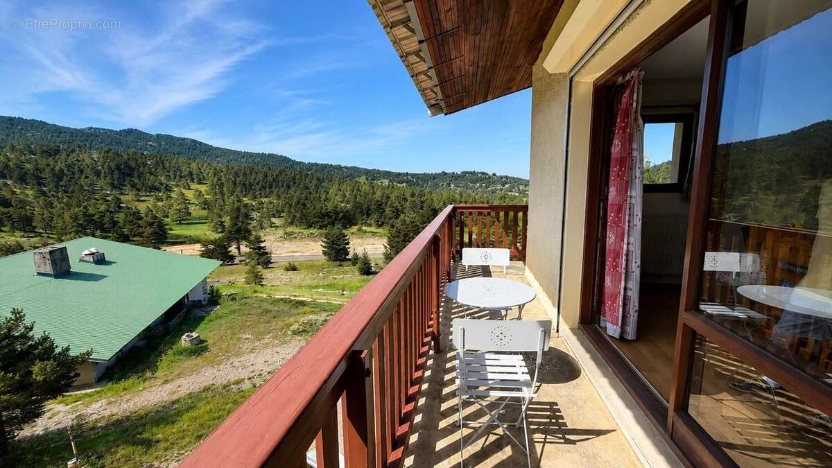 Appartement à VALLAURIS