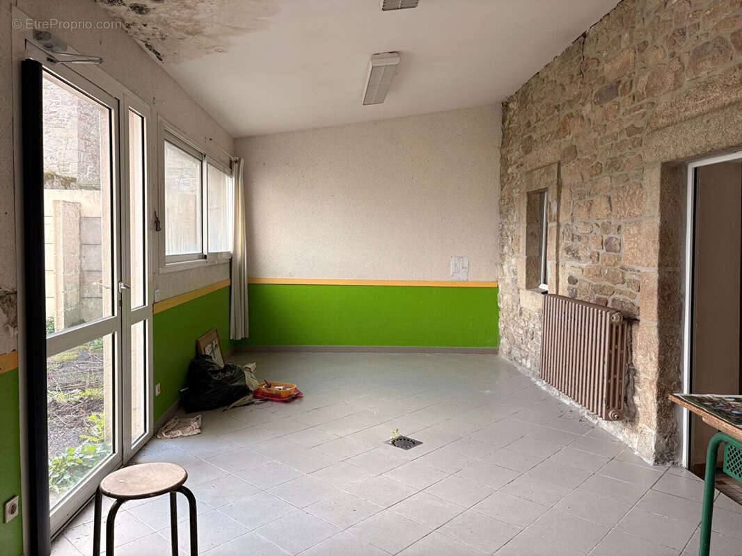 Autre à GUERLESQUIN