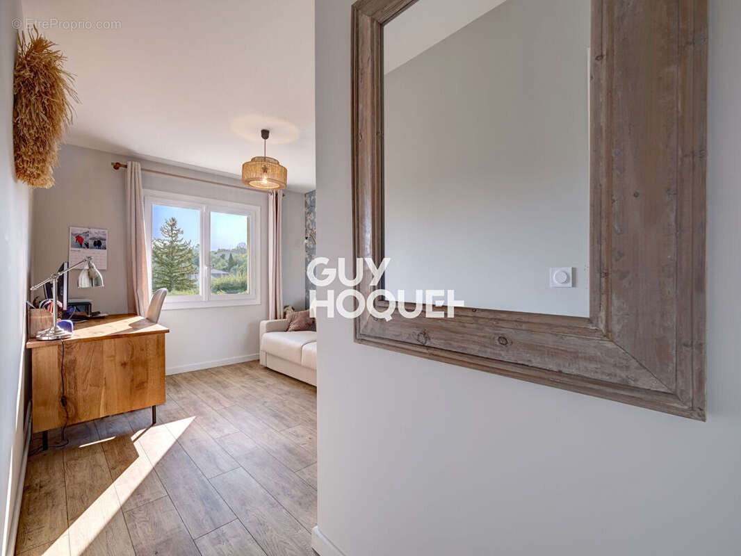 Villa rénovée avec élégance dans un quartier prisé de Mouans-Sartoux - photo 14
