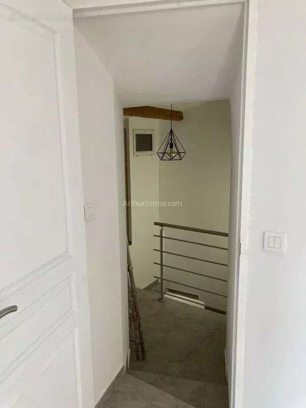 Appartement à SALERNES