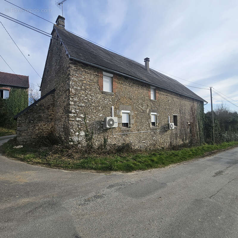 Autre à PIONNAT