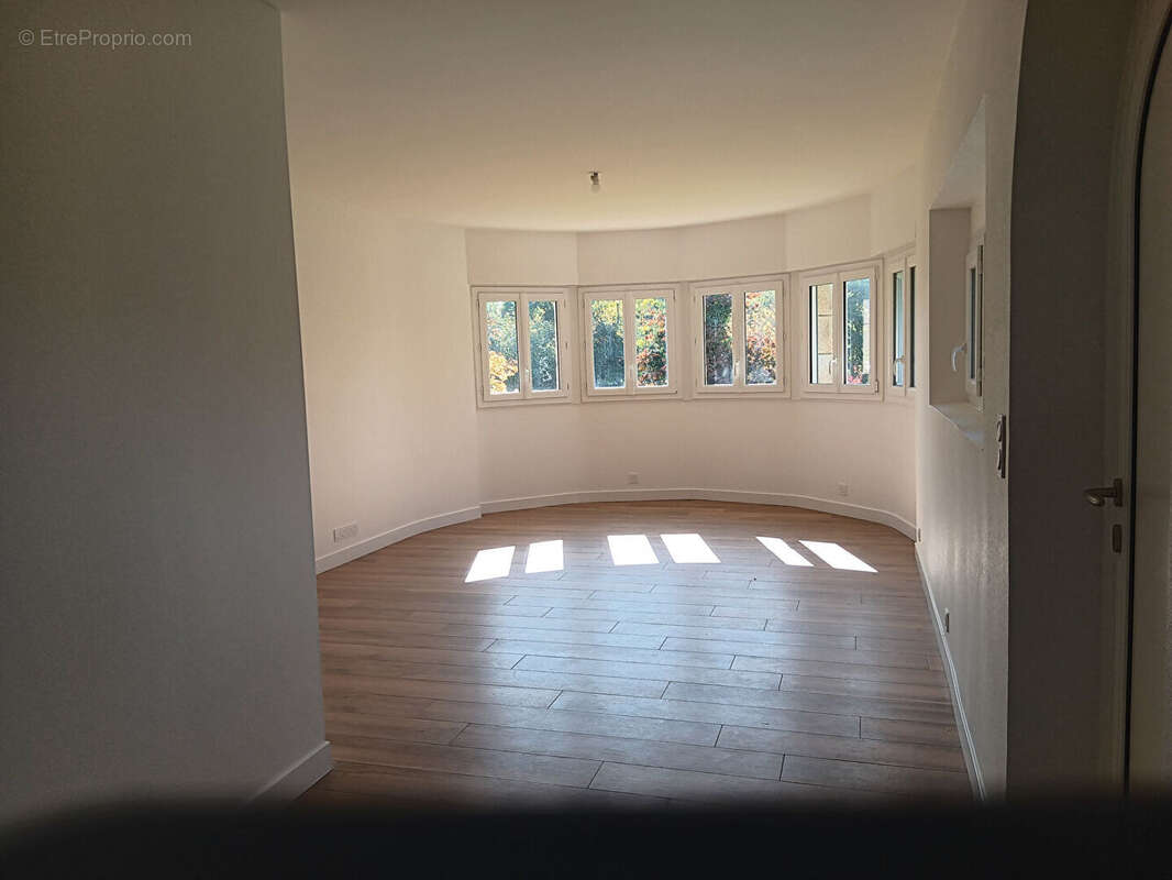 Maison à LOCOAL-MENDON