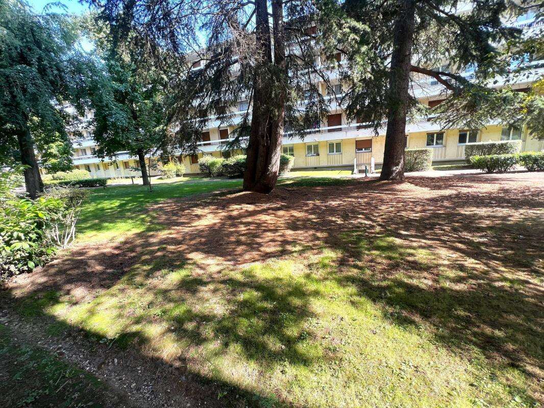 Appartement à LIVRY-GARGAN