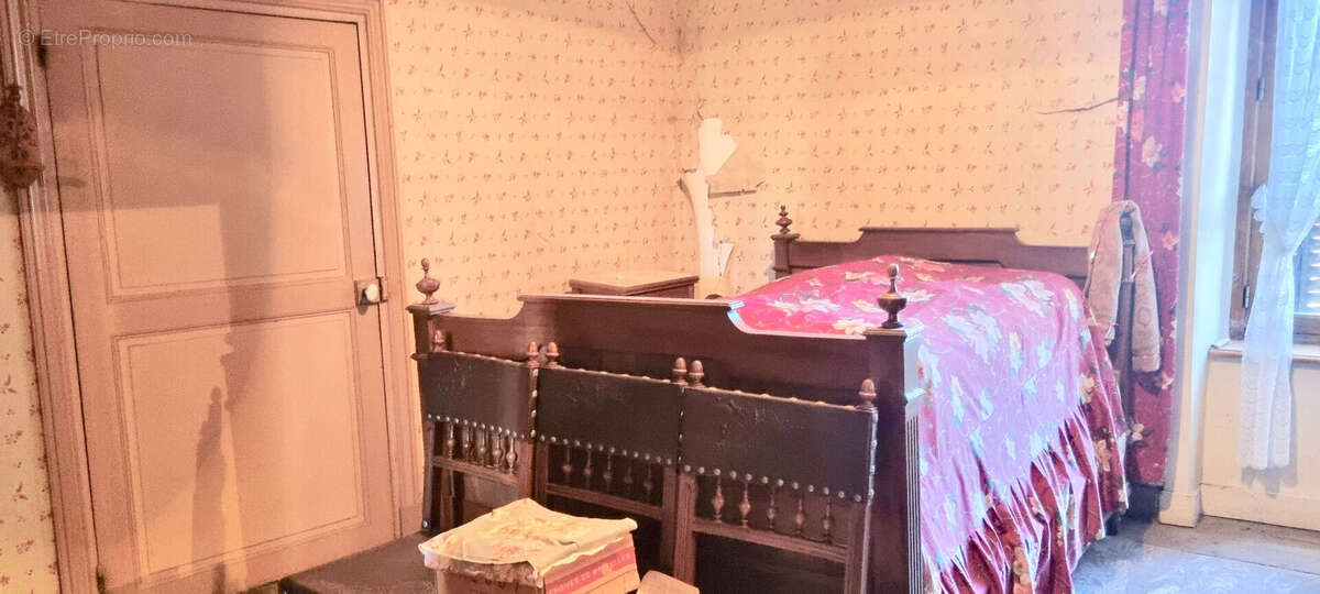 Maison à OLLIERGUES