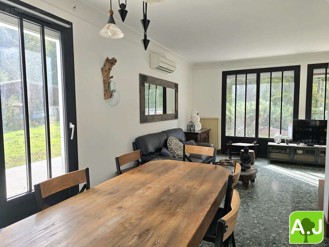 Maison à EZY-SUR-EURE
