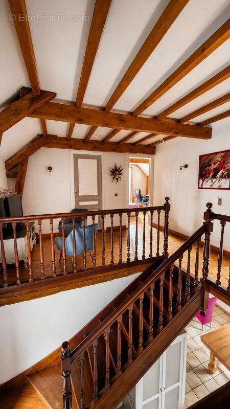 Maison de 5 pièces dans un village au calme - photo 11