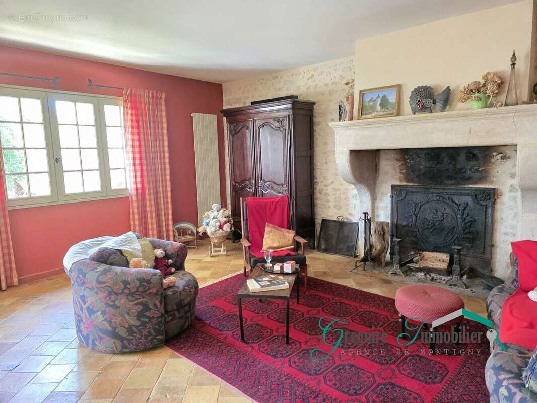 Maison à LA GENEVRAYE