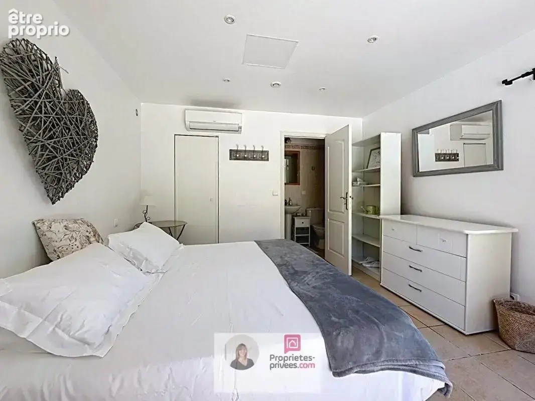 TRANS-EN-PROVENCE - Maison de plain-pied avec piscine, dépendance et terrain paysagé - photo 9