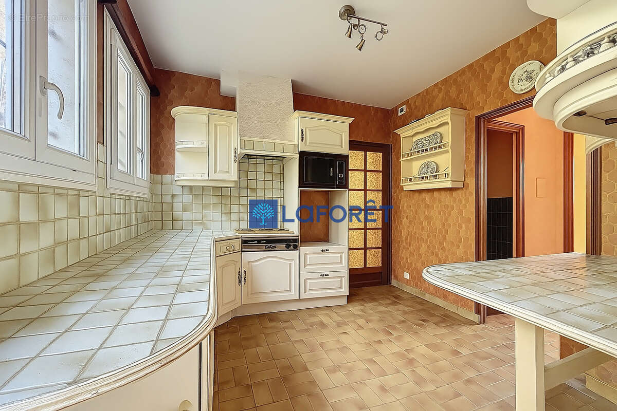 Maison à SAVIGNY-SUR-ORGE