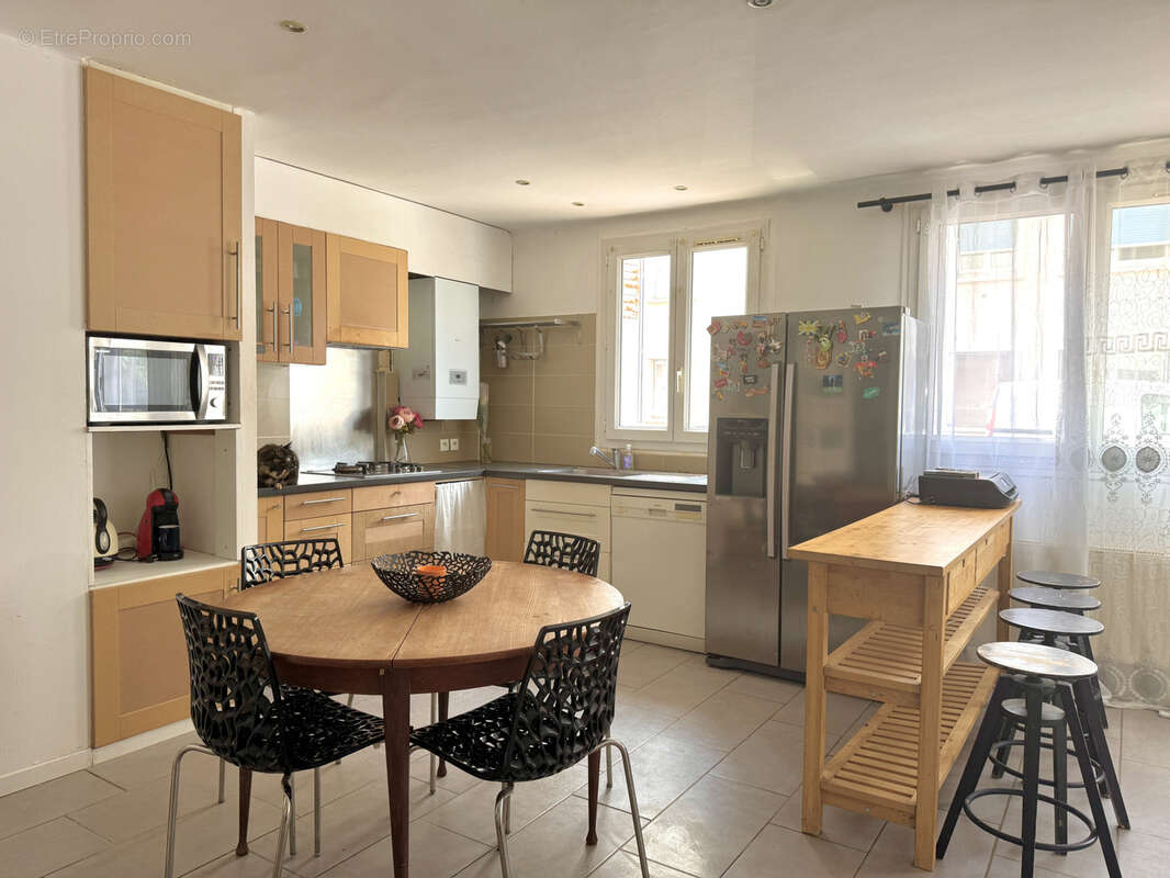 Appartement à MARSEILLE-8E
