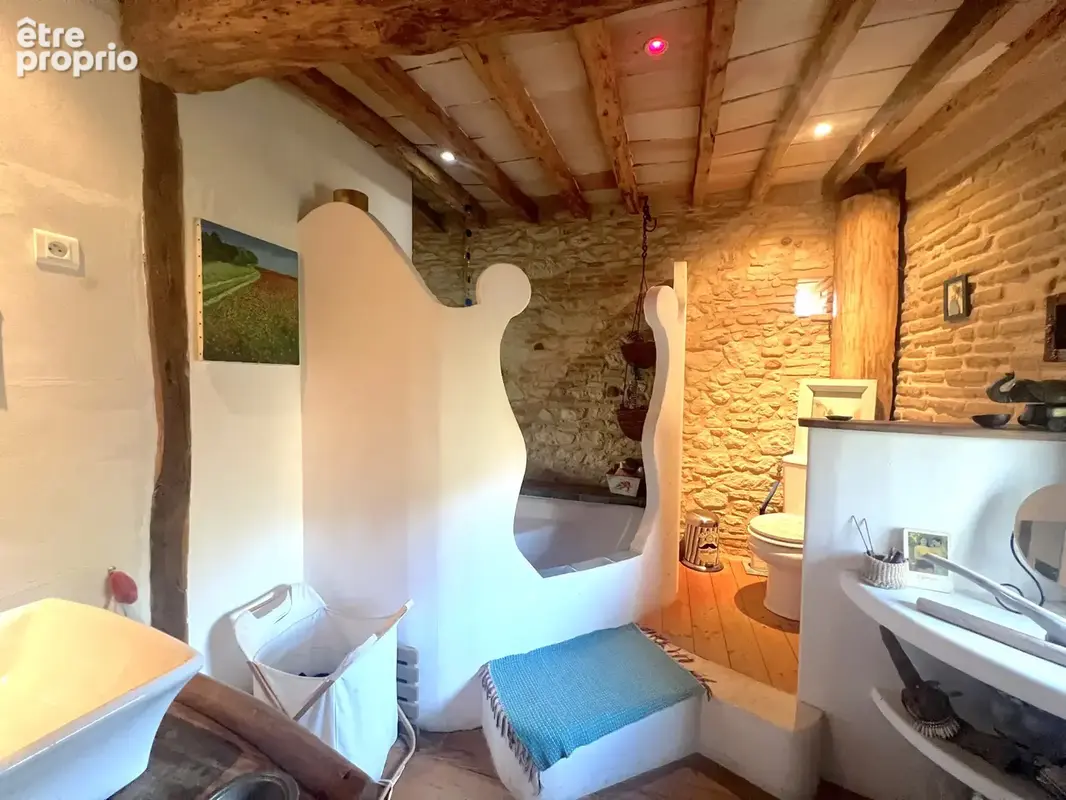 Maison T3 avec dépendance sur un terrain de 6000 m2 - photo 6