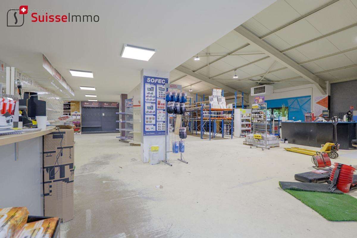 Commerce à AUDINCOURT