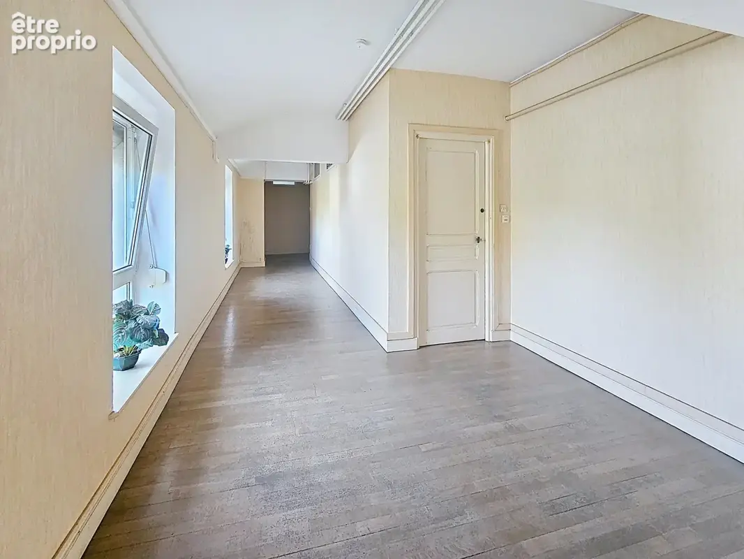 Immeuble de rapport - 6 appartements + 1 local professionnel - photo 13