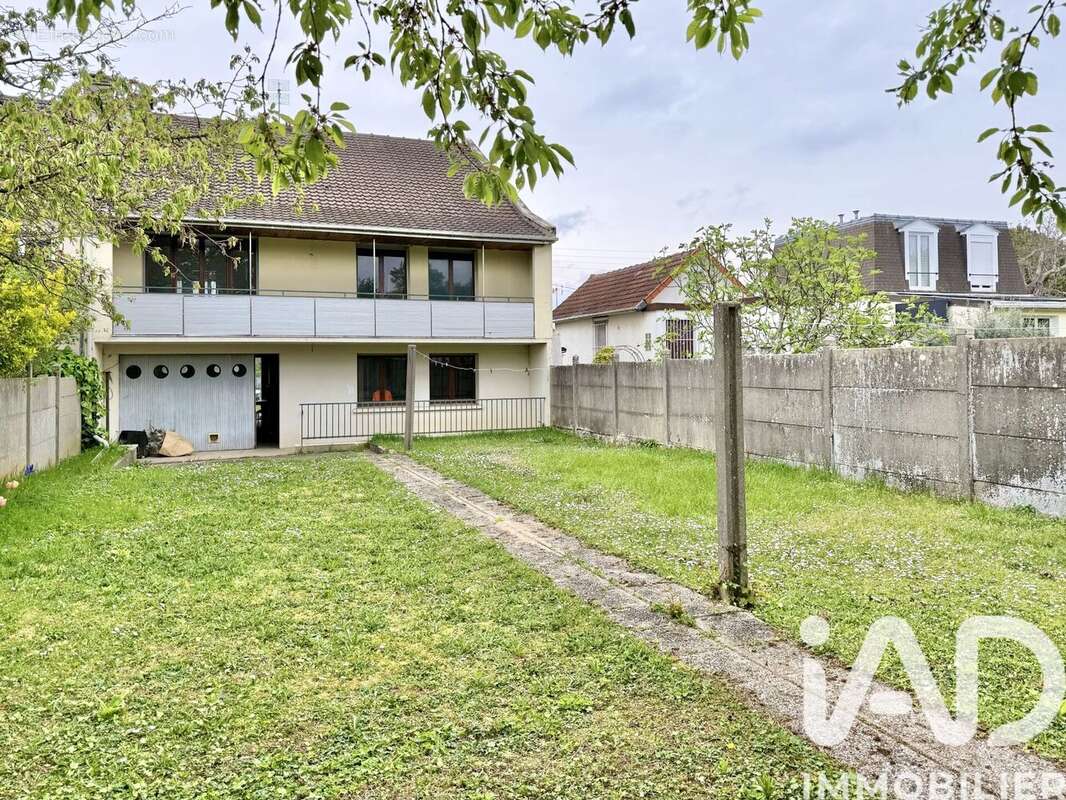 Photo 2 - Maison à VIGNEUX-SUR-SEINE