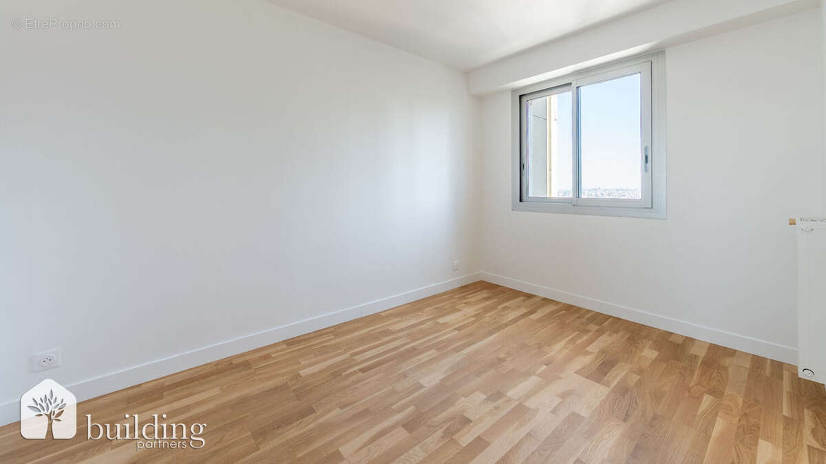 Appartement à COURBEVOIE