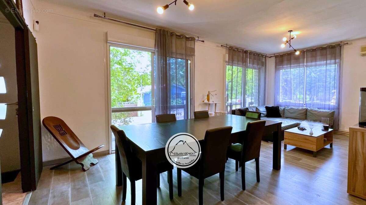 Pau nord – maison 178 m² – 4 chambres – deux espaces de vie indépendants – garage – jardin - photo 3