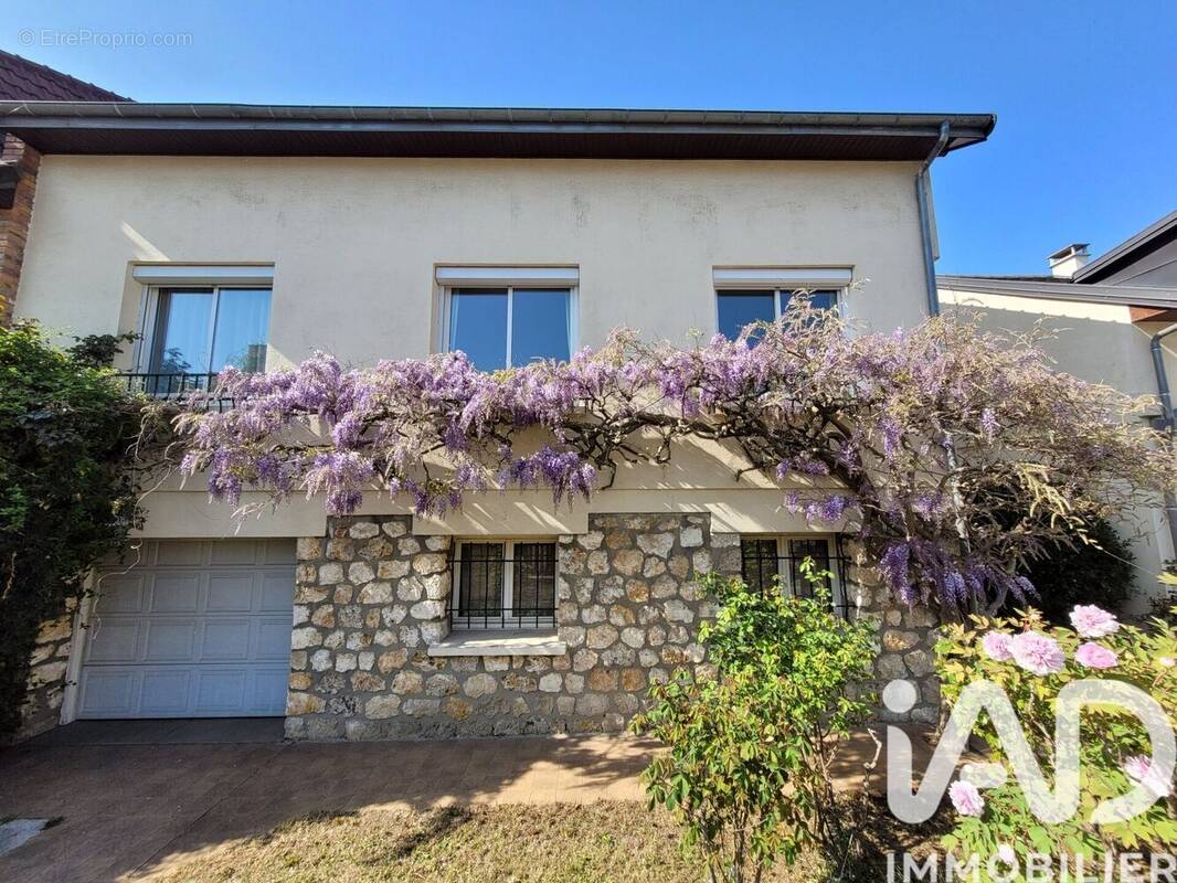 Photo 1 - Maison à CLAMART