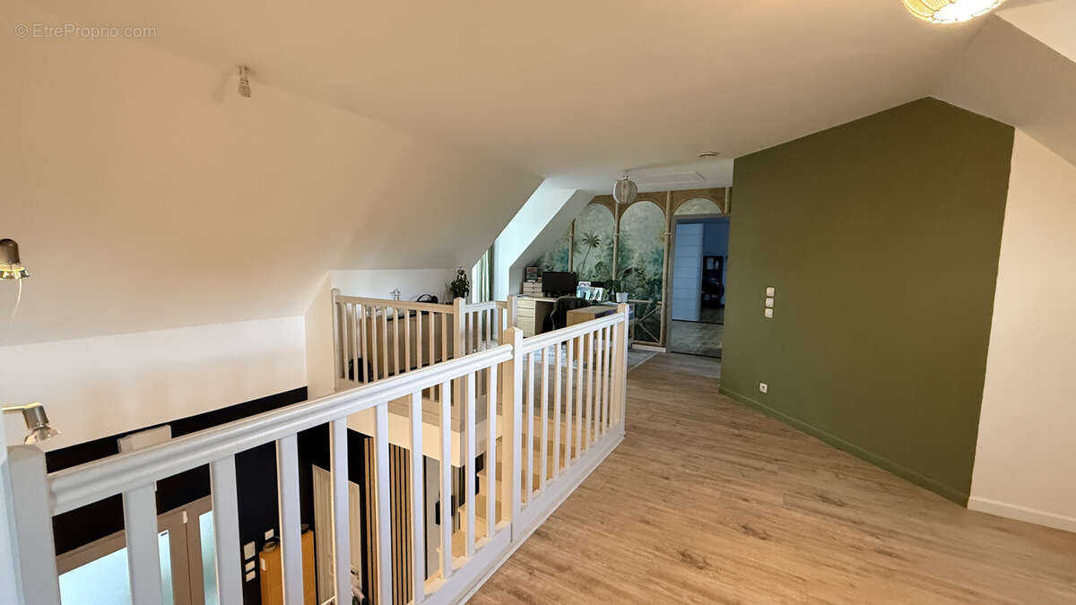 Maison à NEAUPHLE-LE-VIEUX