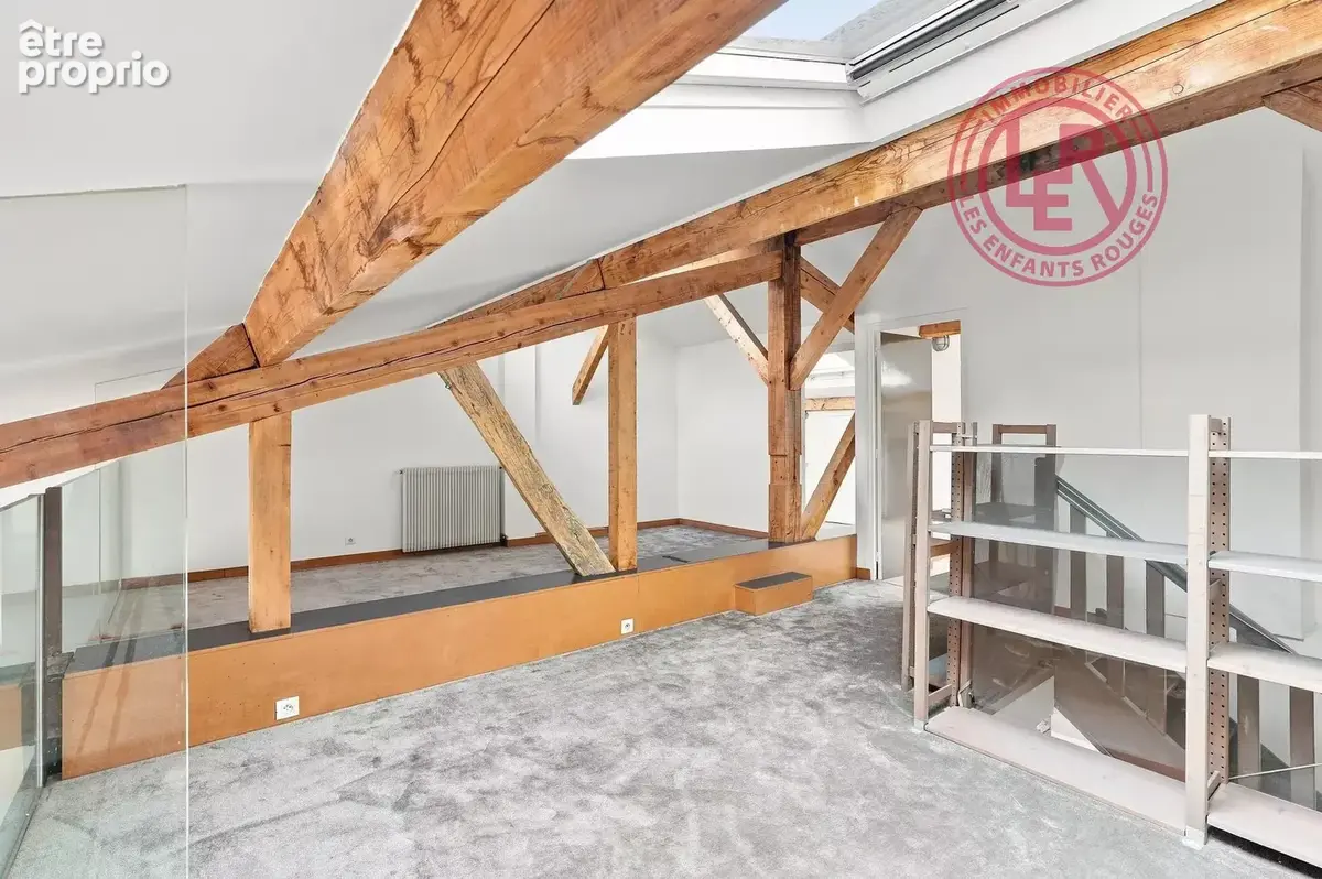 Paris 3ème - Enfants Rouges / République - Duplex en dernier étage dans un style loft - photo 9