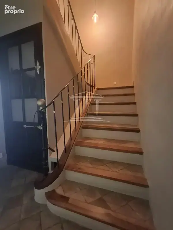 Maison 10 pièces 252 m² à vendre à Sorgues (84700) - photo 7