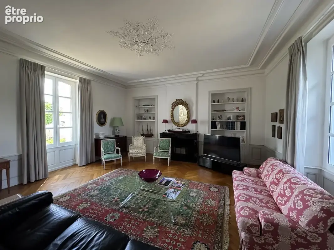 Élégante maison de maitre 19e avec dépendances et jardin dans la région de Saumur - photo 8
