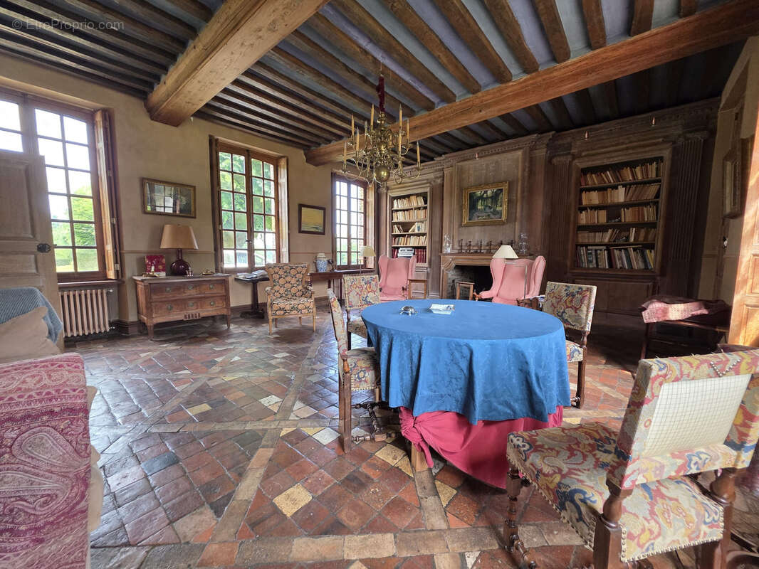 Maison à CORMEILLES