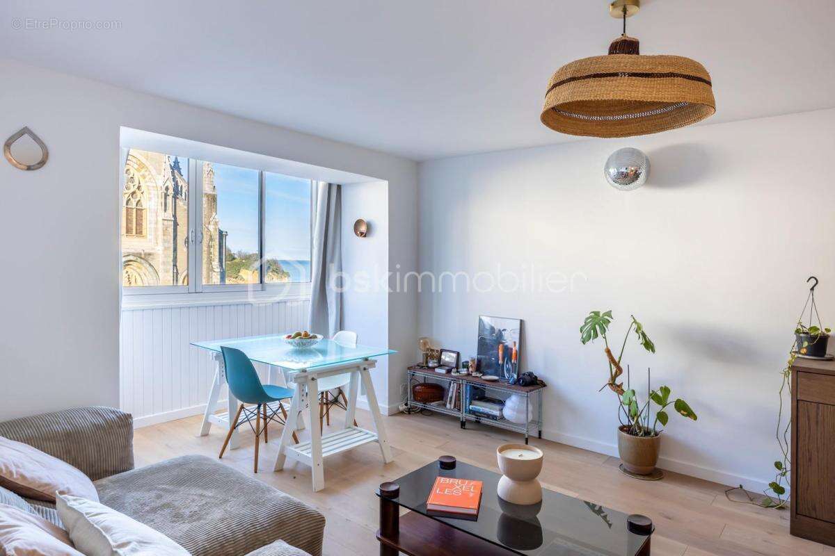 BIARRIT -T2 avec Balcon- Vue Océan et Eglise - photo 3