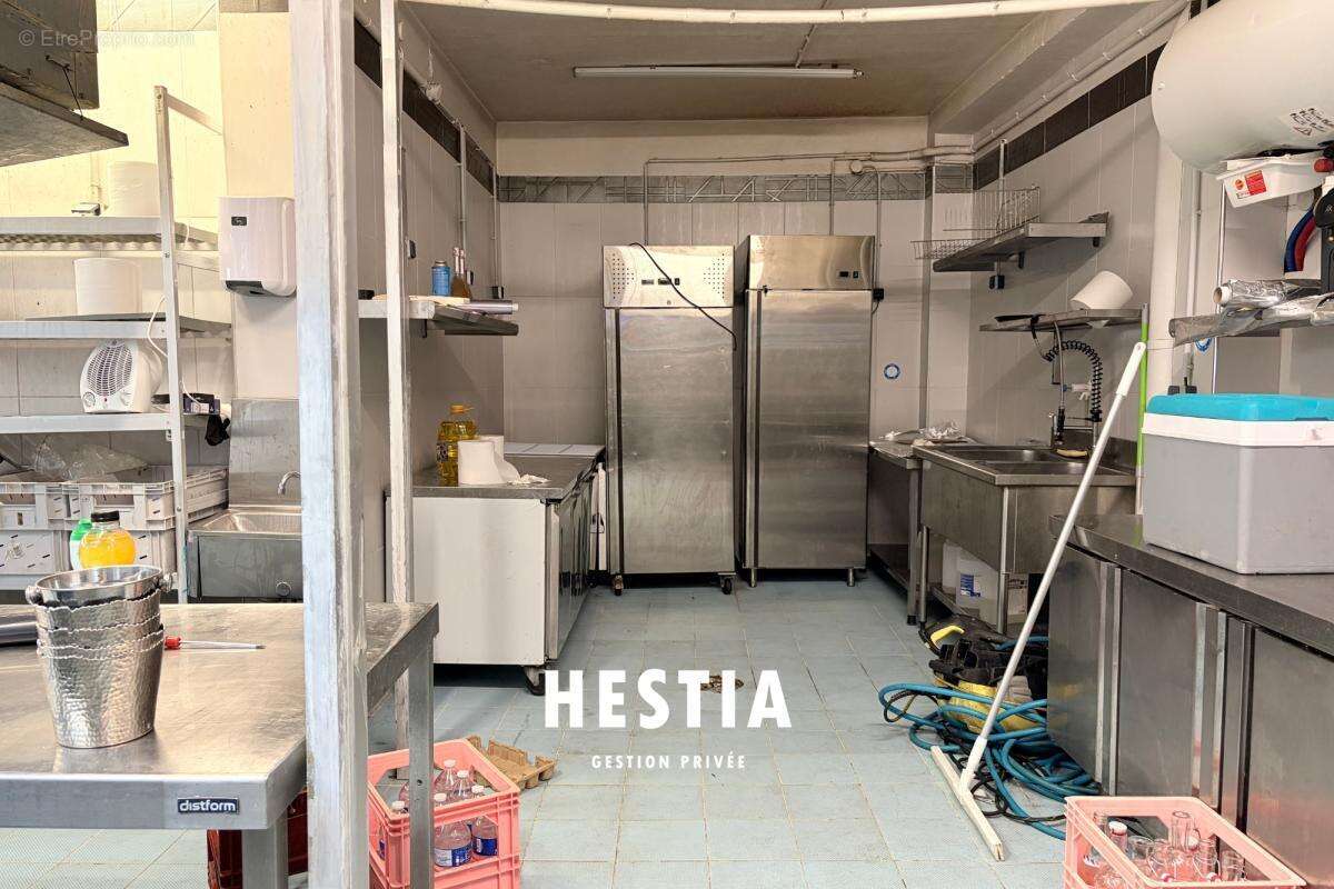Castellane – murs commerciaux de 135 m² – fort potentiel pour restauration ou activité événementielle - photo 5