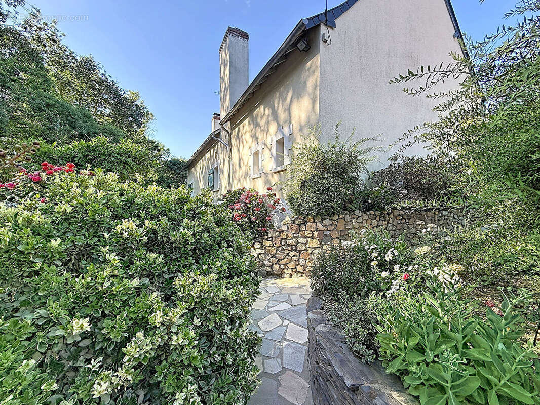 Maison à AVRILLE