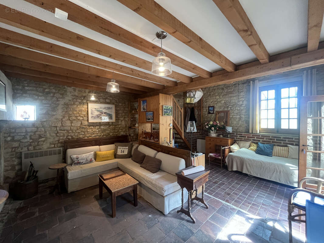 Maison à COMMES