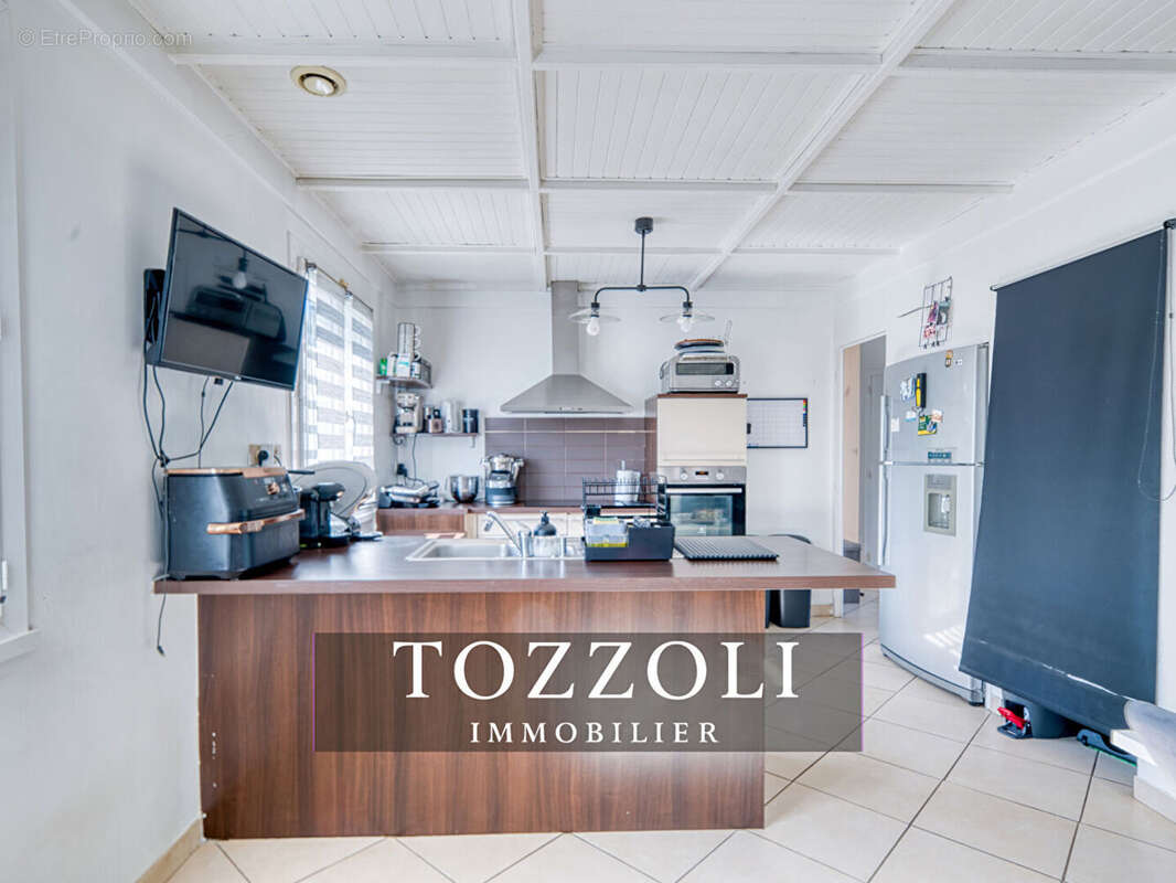 Maison à SAINT-LAURENT-DE-MURE