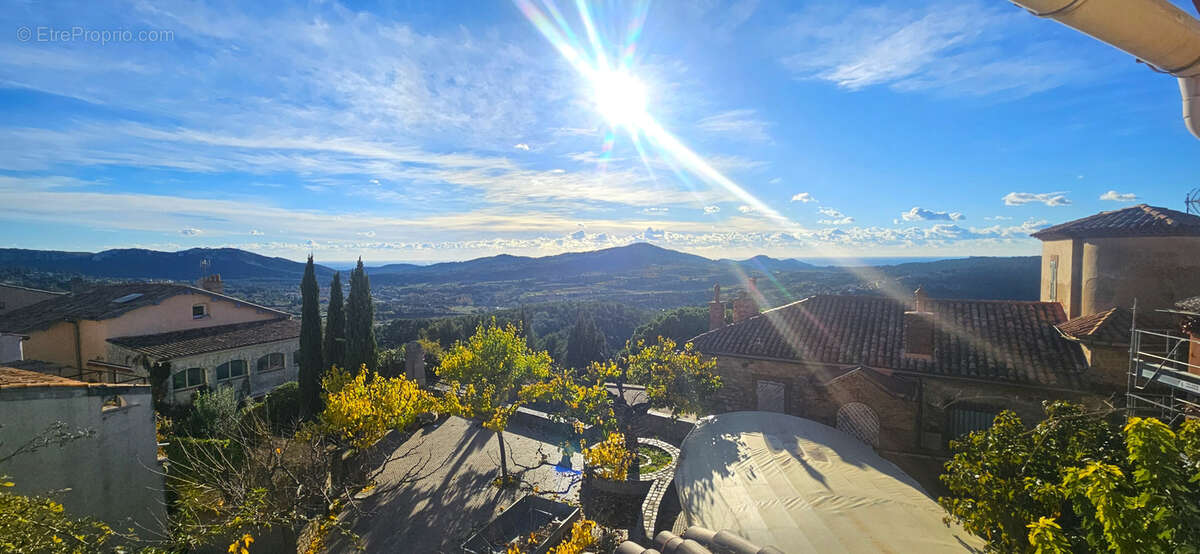 Appartement à LE CASTELLET