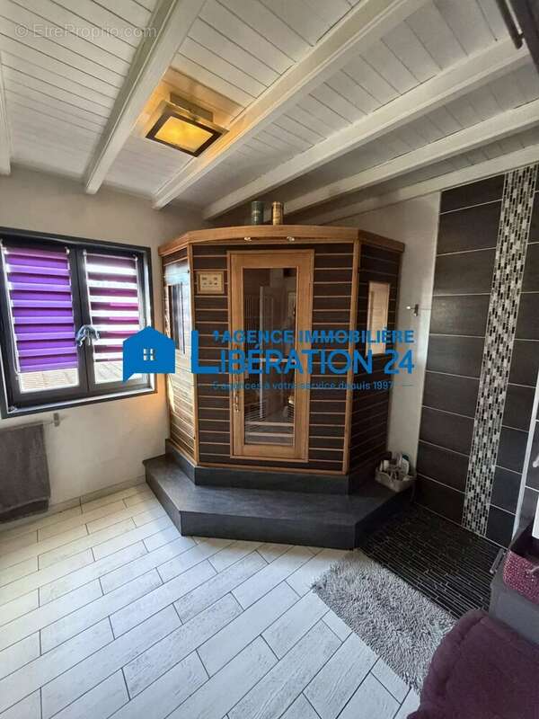 Maison familiale de 198 m2 au calme avec beau  terrain plat – Secteur prisé de La Chapelle-d’Aurec - photo 15