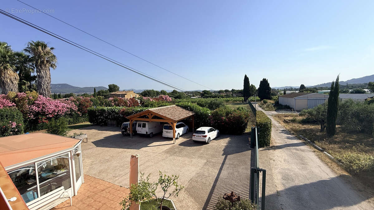 Maison à LA CRAU