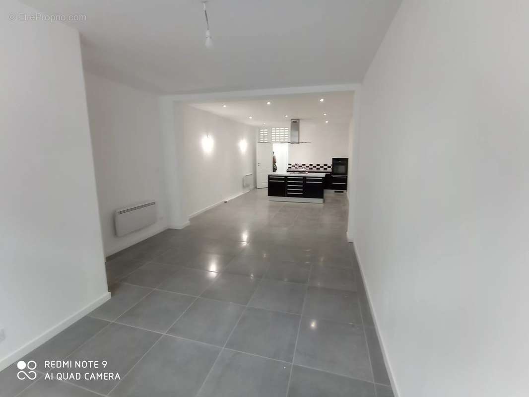 Maison à AVESNES-SUR-HELPE