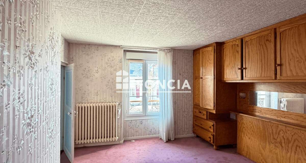 Maison à SAVIGNE-L'EVEQUE
