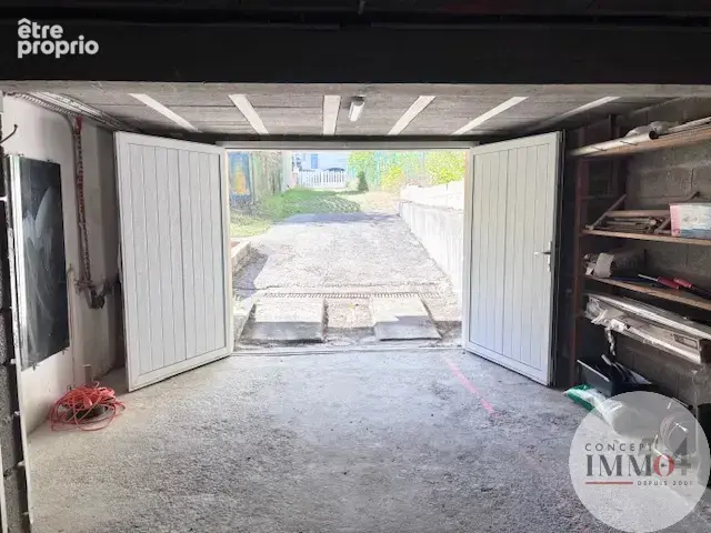 Le calme, un jardin sans vis-à-vis et un beau potentiel : cette maison n'attend plus que vous ! - photo 11