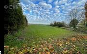 Terrain à LA CHAPELLE-LA-REINE