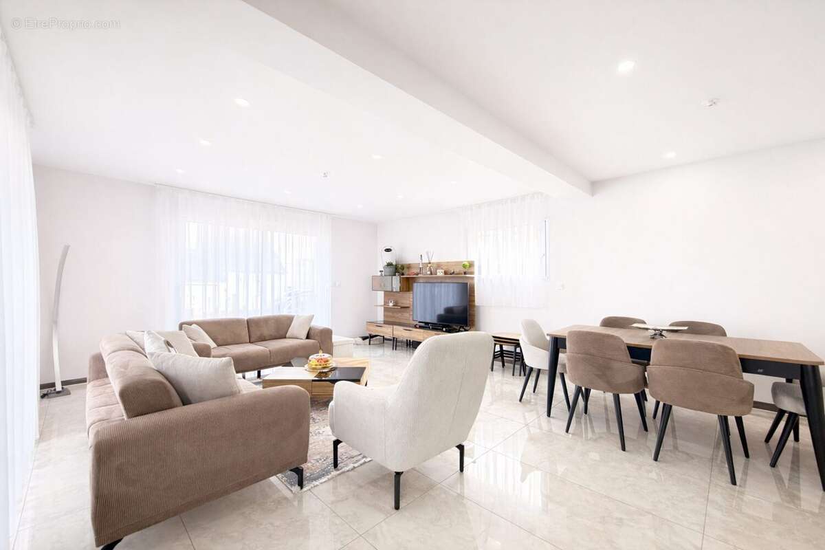 Maison à BLAINVILLE-SUR-ORNE