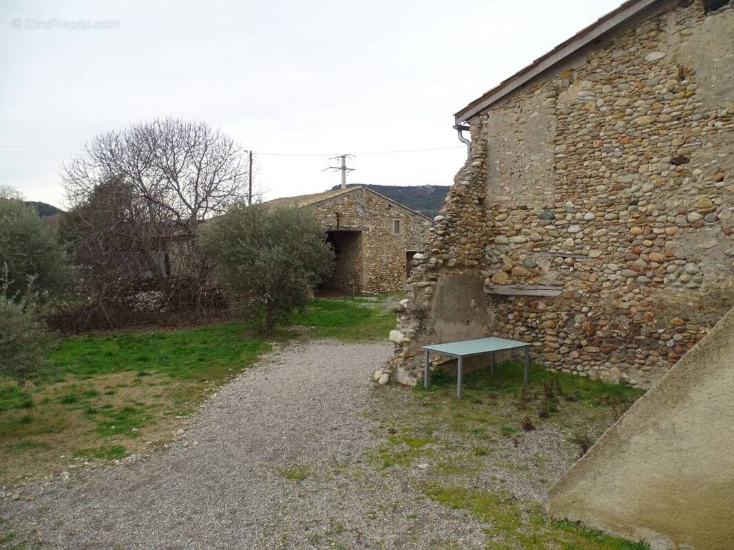 Appartement à LES MEES