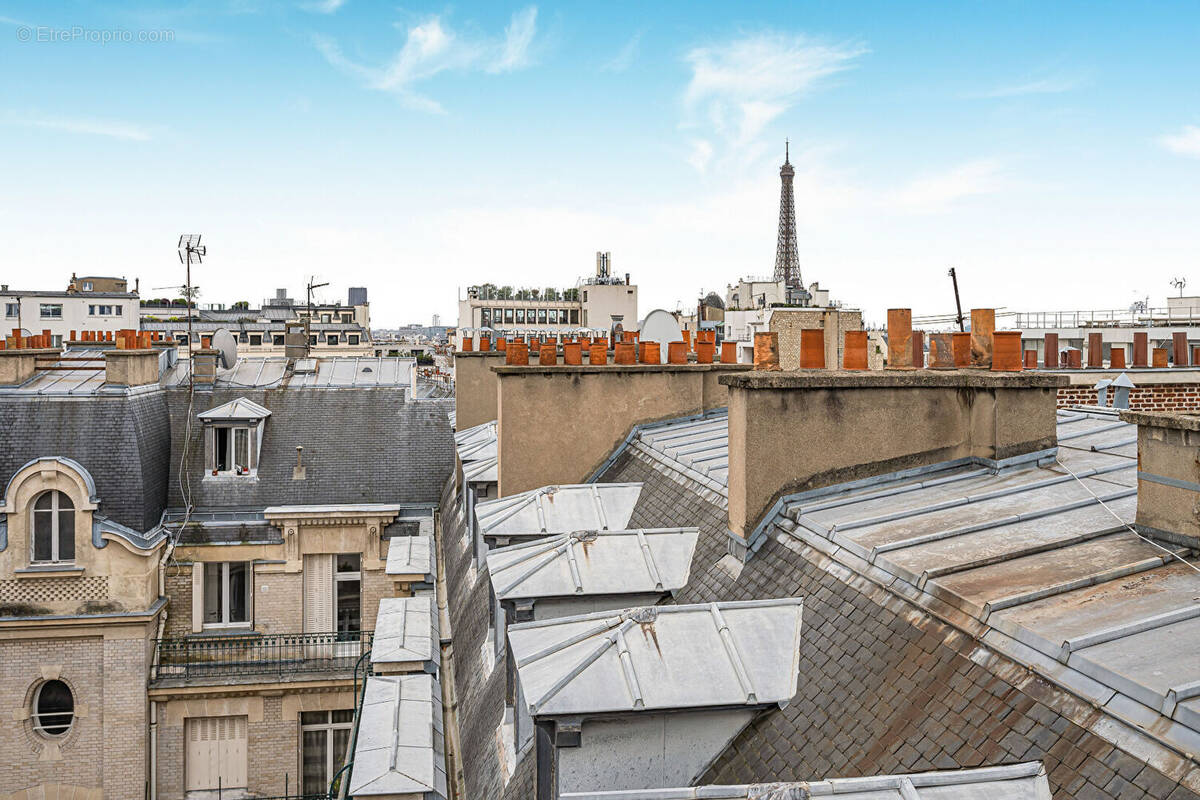 Appartement à PARIS-16E