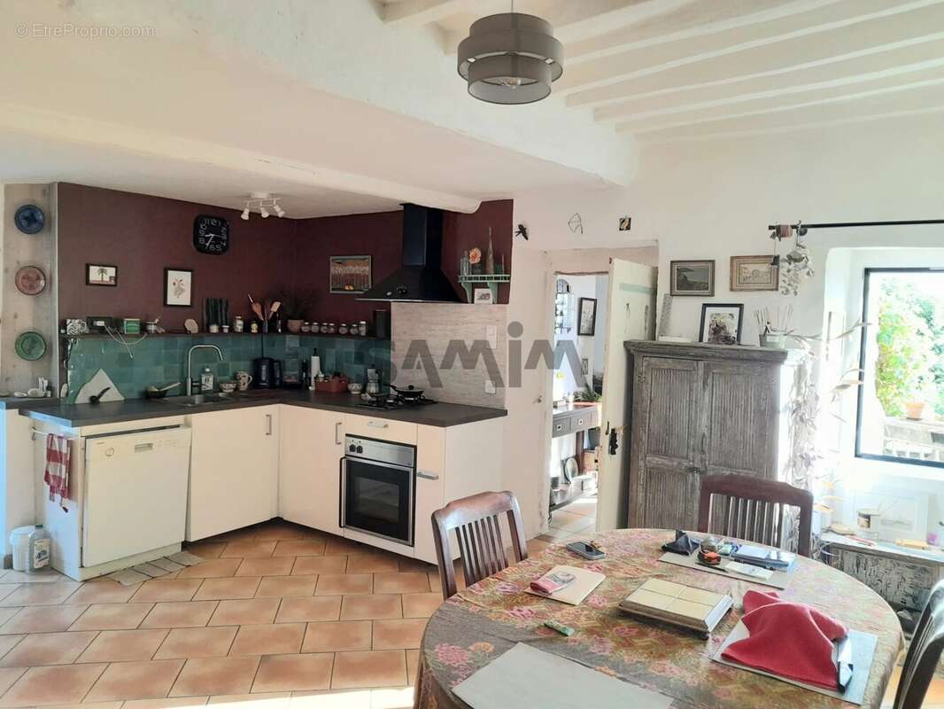 A vendre  - maison de village authentique  renovee  et jardi - photo 2