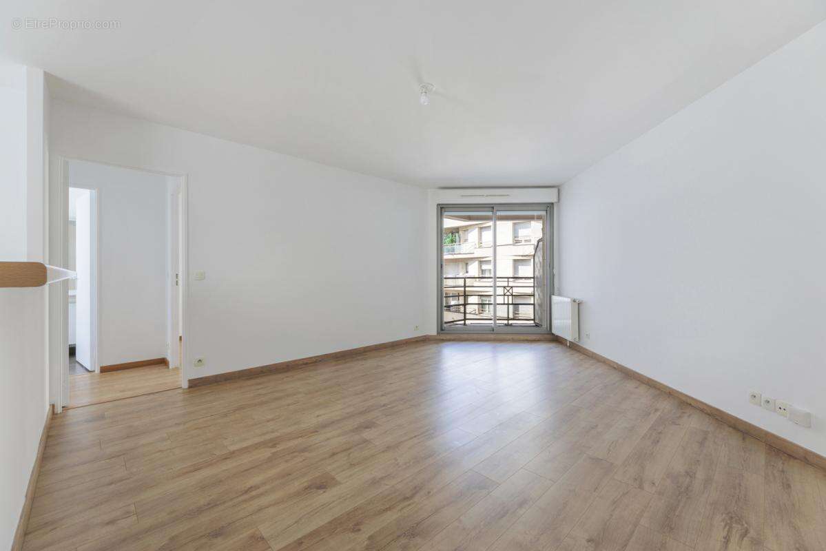 Appartement à LEVALLOIS-PERRET